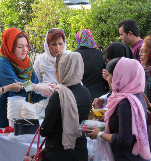 گزارش بازارچه خيريه ماه مبارك رمضان