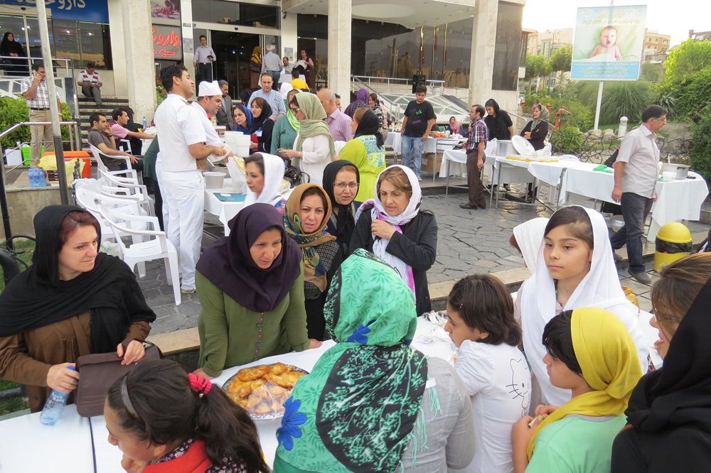 گزارش تصويري پنجمین بازارچه خیريه مواد غذایی