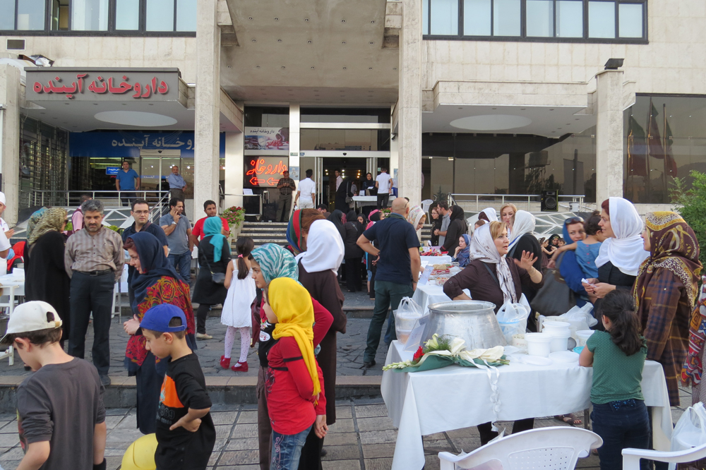 گزارش تصويري پنجمین بازارچه خیريه مواد غذایی