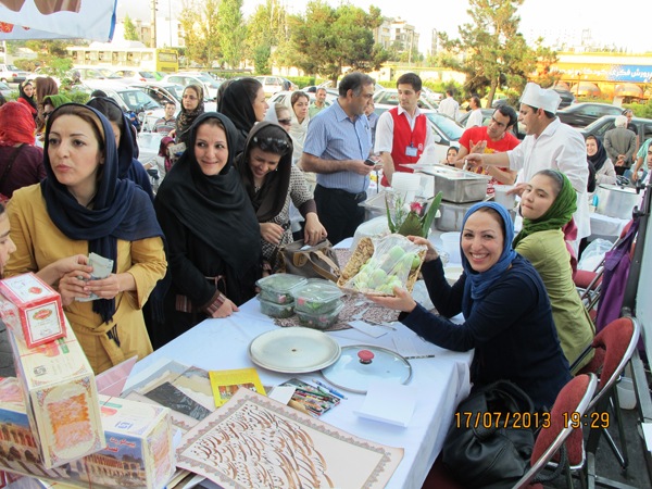 گزارش بازارچه خيريه مواد غذايي در حمايت از انجمن حامي